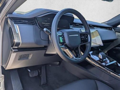 2025 Land Rover Range Rover Sport SE