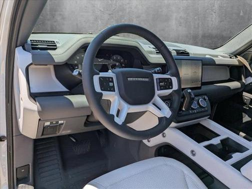 2025 Land Rover Defender 110 P400 X-Dynamic SE