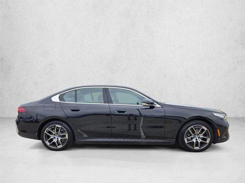 Black 2024 BMW i5 eDrive40