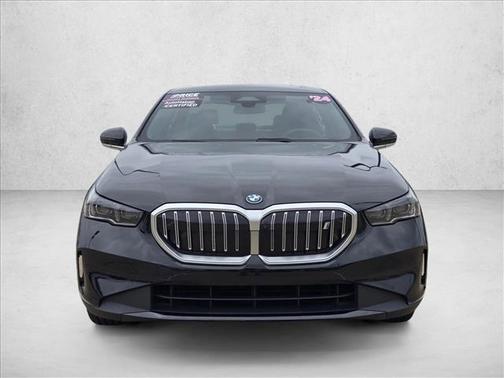 Black 2024 BMW i5 eDrive40