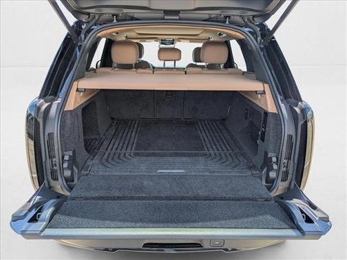 2025 Land Rover Range Rover P530 SE