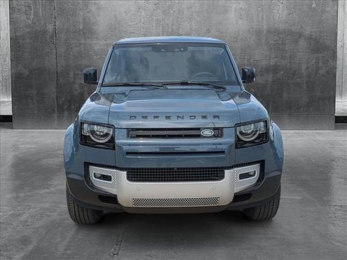 2025 Land Rover Defender 110 P300