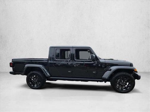 2025 Jeep Gladiator Nighthawk
