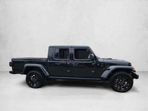 2025 Jeep Gladiator Nighthawk