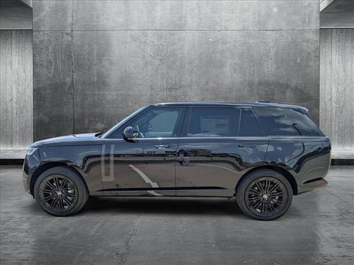 2025 Land Rover Range Rover P400 SE 7 Seat