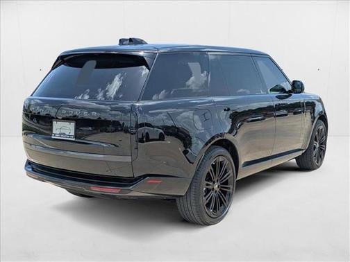 2025 Land Rover Range Rover P400 SE 7 Seat