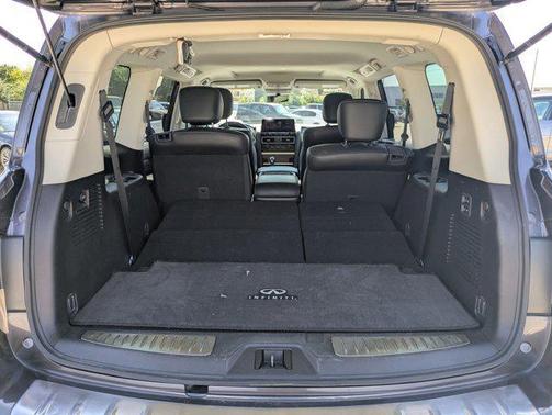 2022 INFINITI QX80 Luxe