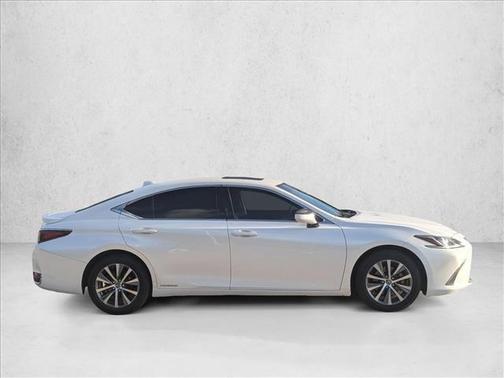 2019 Lexus ES 300h Base