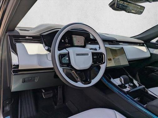 2025 Land Rover Range Rover Sport SE