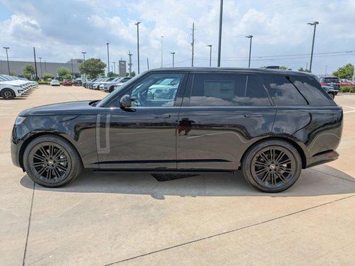 2025 Land Rover Range Rover P400 SE 7 Seat