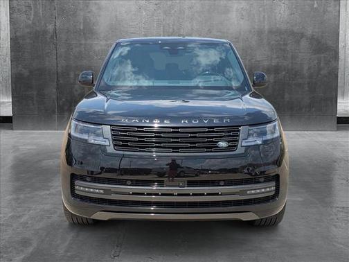 2025 Land Rover Range Rover P400 SE 7 Seat
