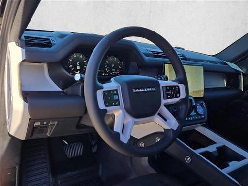 2026 Land Rover Defender P400 X-Dynamic SE