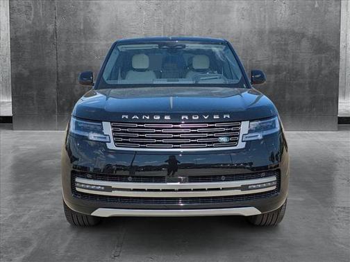2025 Land Rover Range Rover P530 SE 7 Seat