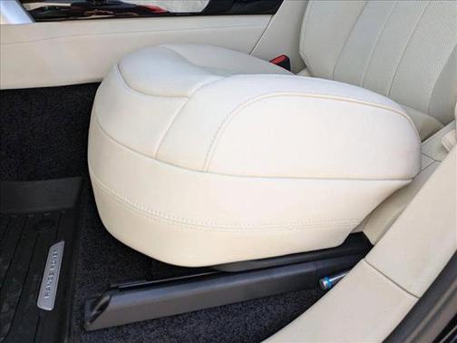 2025 Land Rover Range Rover P530 SE 7 Seat
