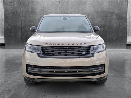 2025 Land Rover Range Rover P530 SE 7 Seat