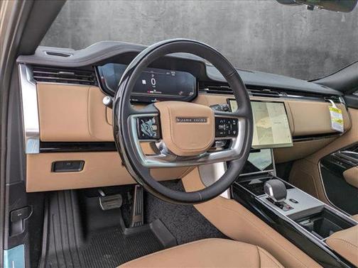 2025 Land Rover Range Rover P530 SE 7 Seat