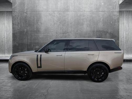 2025 Land Rover Range Rover P530 SE 7 Seat