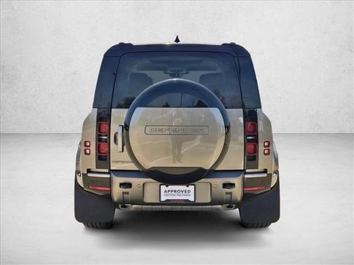 2024 Land Rover Defender 110 P400 X-Dynamic SE