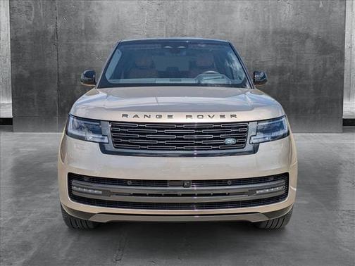 2025 Land Rover Range Rover P530 SE