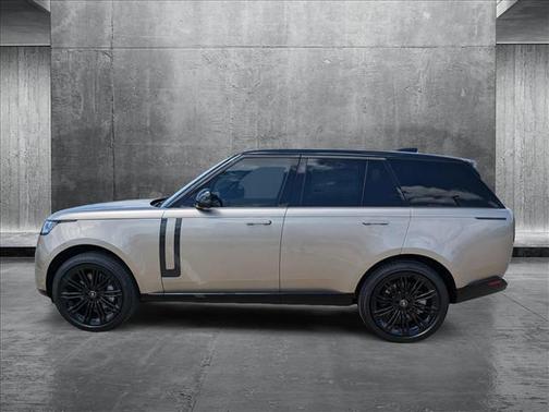 2025 Land Rover Range Rover P530 SE