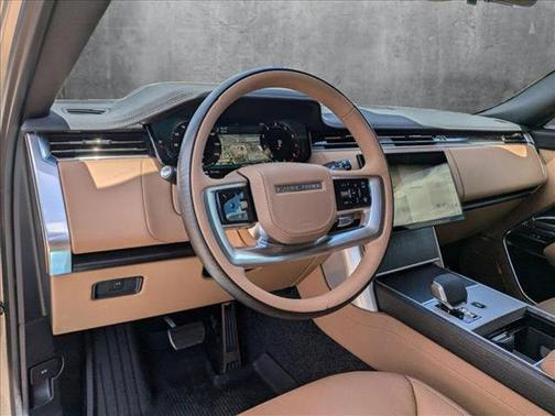 2025 Land Rover Range Rover P530 SE