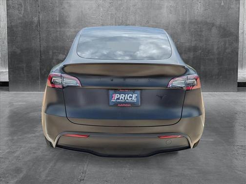 2025 Tesla Model Y Long Range Dual Motor All-Wheel Drive