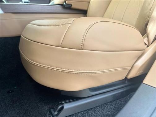 2025 Land Rover Range Rover P400 SE