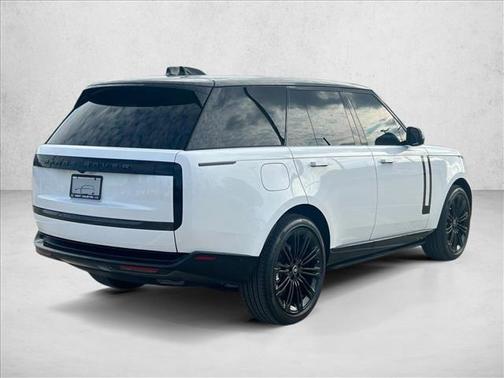 2025 Land Rover Range Rover P400 SE