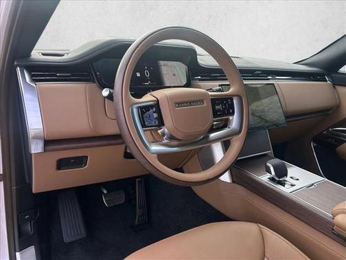 2025 Land Rover Range Rover P400 SE