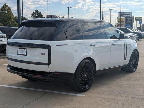 2023 Land Rover Range Rover P530 SE