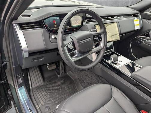 2025 Land Rover Range Rover P530 SE 7 Seat