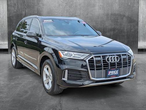 2022 Audi Q7 45 Premium Plus
