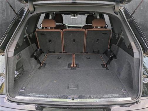 2022 Audi Q7 45 Premium Plus