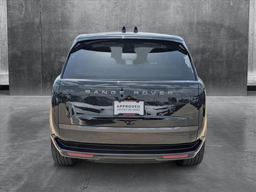 2025 Land Rover Range Rover P400 SE