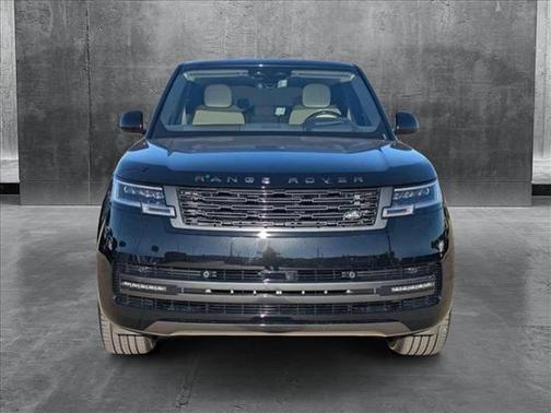 2025 Land Rover Range Rover P400 SE