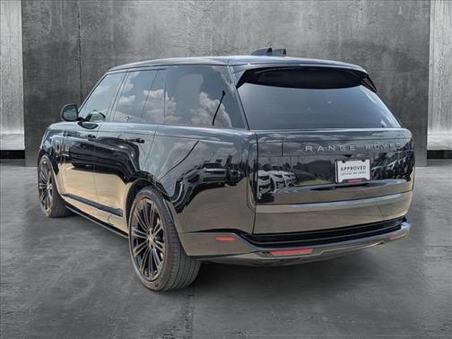 2025 Land Rover Range Rover P400 SE