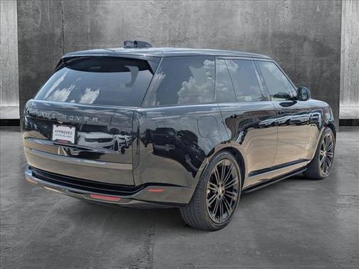 2025 Land Rover Range Rover P400 SE