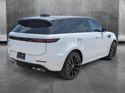 2025 Land Rover Range Rover Sport SE