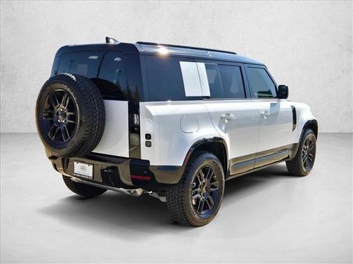 2026 Land Rover Defender P400 X-Dynamic SE