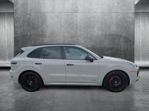 2021 Porsche Cayenne GTS