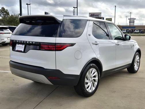 2025 Land Rover Discovery P300 S