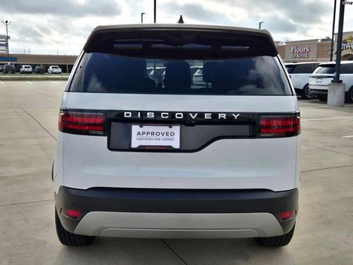 2025 Land Rover Discovery P300 S