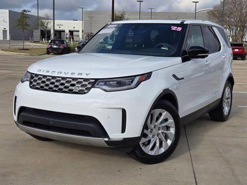 2025 Land Rover Discovery P300 S