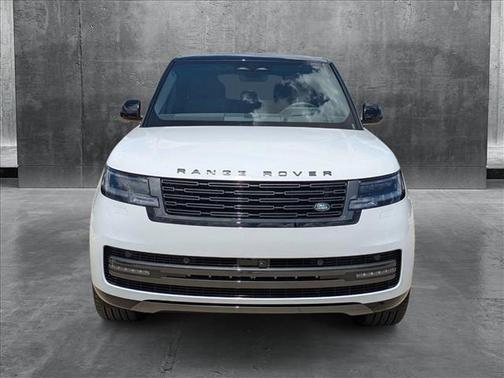 2025 Land Rover Range Rover P400 SE 7 Seat