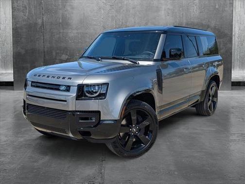 2025 Land Rover Defender 130 P400 X-Dynamic SE