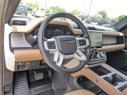 2025 Land Rover Defender 110 P400 X-Dynamic SE