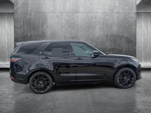 2022 Land Rover Discovery P360 S R-Dynamic
