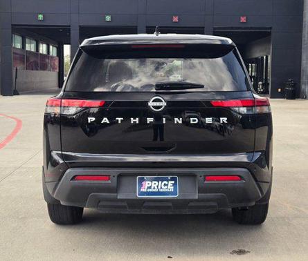 2024 Nissan Pathfinder S FWD