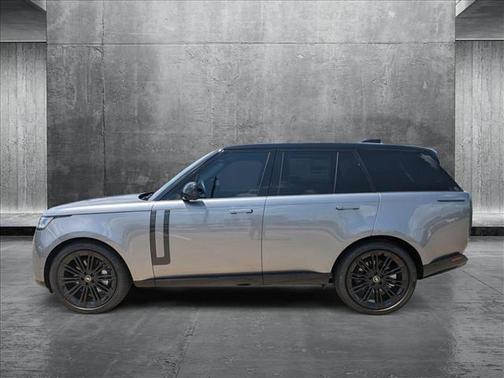 2025 Land Rover Range Rover P530 SE