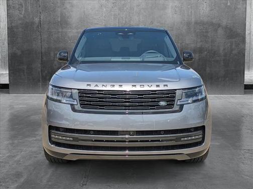 2025 Land Rover Range Rover P530 SE